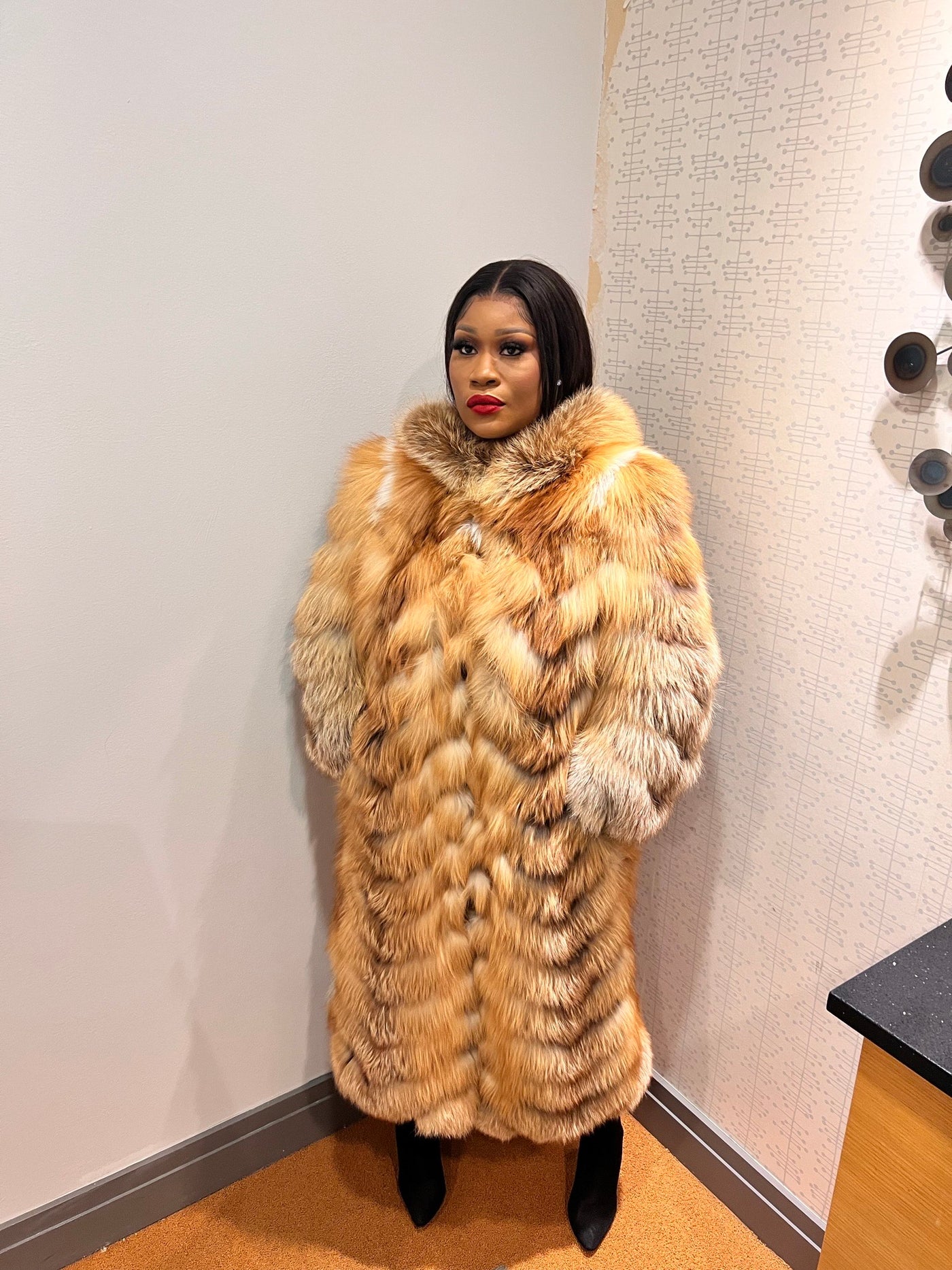vores læbe Planet Moscow Red Fox Coat – Silhouette